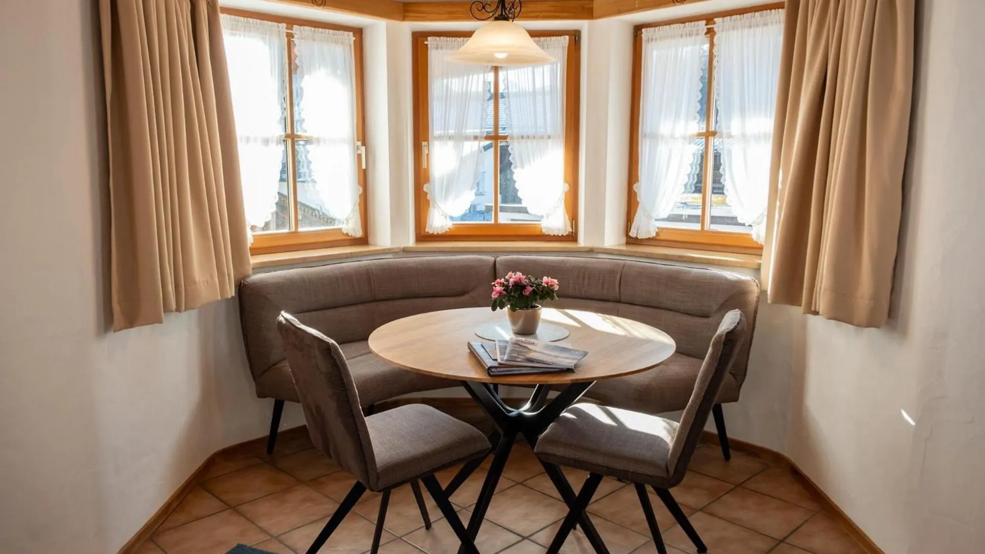 Haus Verena Mittenwald 0*,  Německo